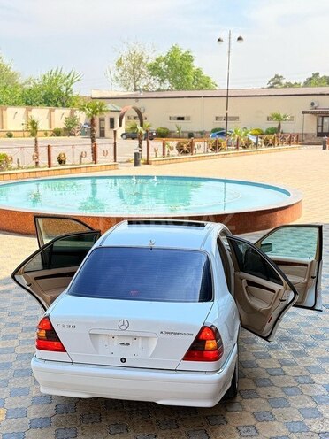 Mercedes C 230 1999, 233,000 km - 2.3 л - İmişli