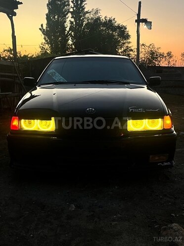BMW 320 1993, 300,000 km - 2.0 l - Ağcabədi