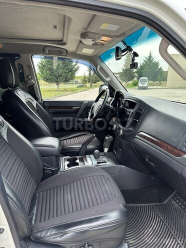Mitsubishi Pajero 2010, 245,000 km - 3.5 л - Xaçmaz
