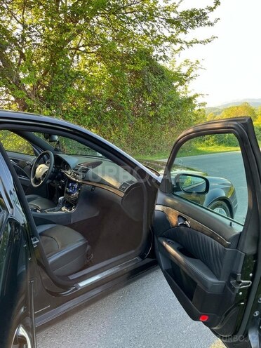 Mercedes E 320 2004, 318,000 km - 3.2 l - Balakən