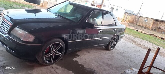 Mercedes C 230 1997, 355,000 km - 2.3 l - Şirvan