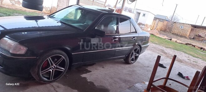 Mercedes C 230 1997, 355,000 km - 2.3 l - Şirvan