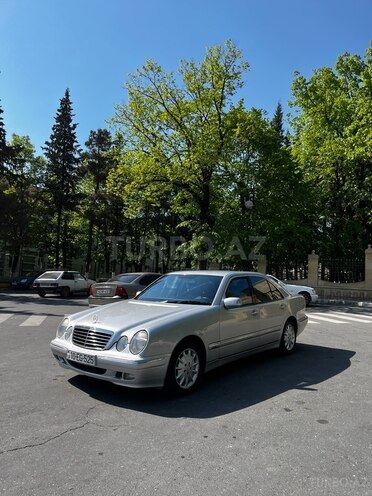 Mercedes E 240 2000, 328,000 km - 2.4 l - Zaqatala