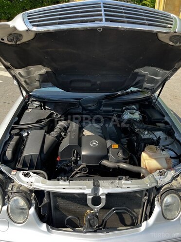 Mercedes E 240 2000, 328,000 km - 2.4 l - Zaqatala