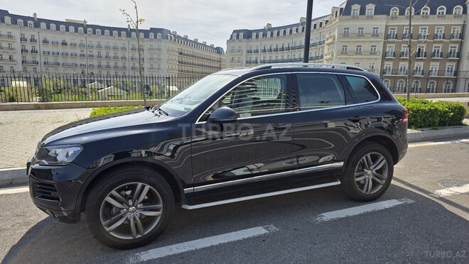 Volkswagen Touareg-2