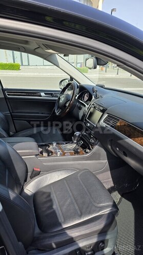 Volkswagen Touareg-5