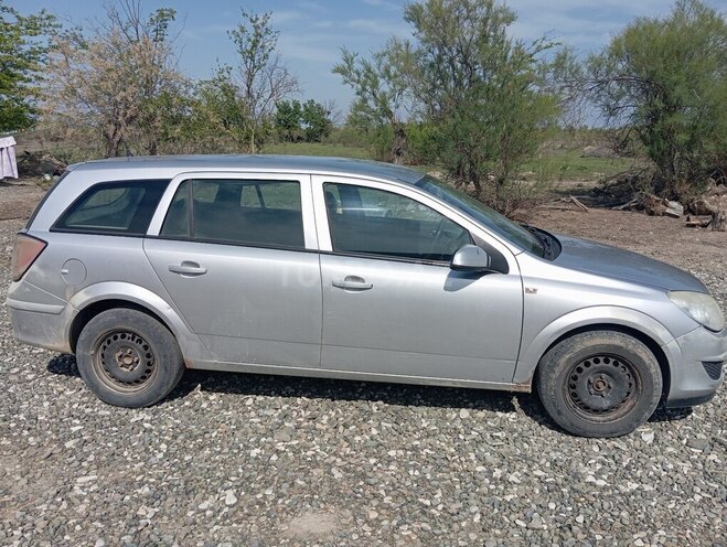 Opel Astra 2008, 329,444 km - 1.3 l - Ağcabədi