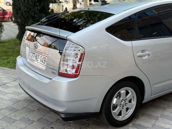 Toyota Prius-13