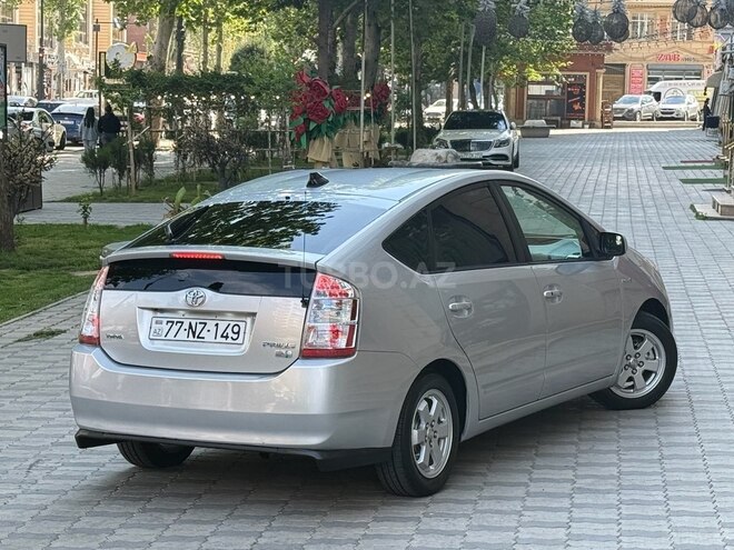 Toyota Prius-7