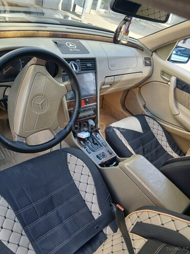 Mercedes C 230 1998, 232,747 km - 2.3 l - Bakı