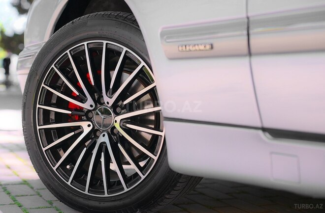 Mercedes E 270 2000, 336,000 km - 2.7 l - İmişli
