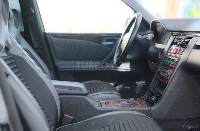 Mercedes E 270 2000, 336,000 km - 2.7 l - İmişli
