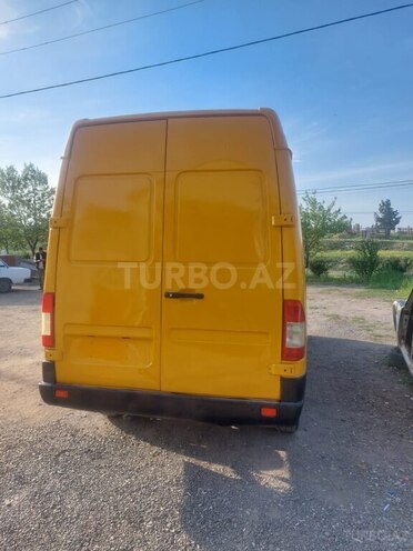Mercedes Sprinter 210 2000, 380,000 km - 2.2 l - Füzuli