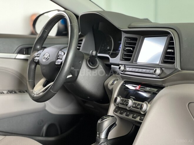 Hyundai Elantra 2020, 28,968 km - 2.0 л - Bakı