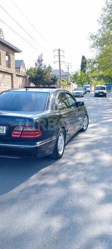 Mercedes E 220 d 2002, 390,000 km - 2.2 л - Gəncə