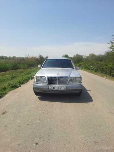 Mercedes E 220 1995, 300,000 km - 2.2 l - Beyləqan