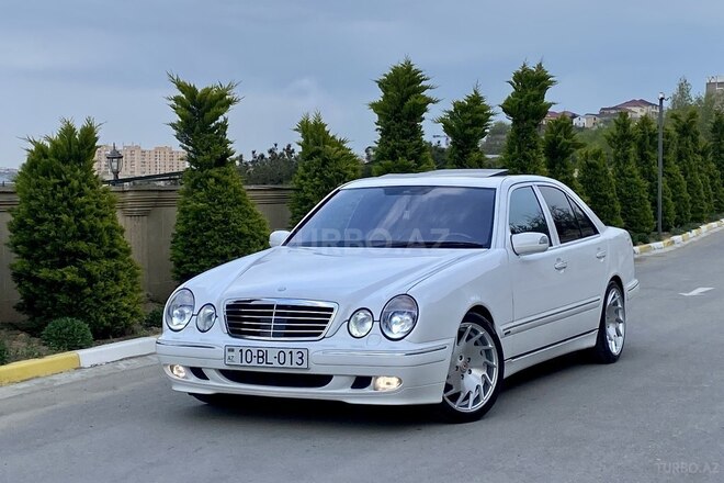 Mercedes E 320 2000, 235,000 km - 3.2 l - Bakı