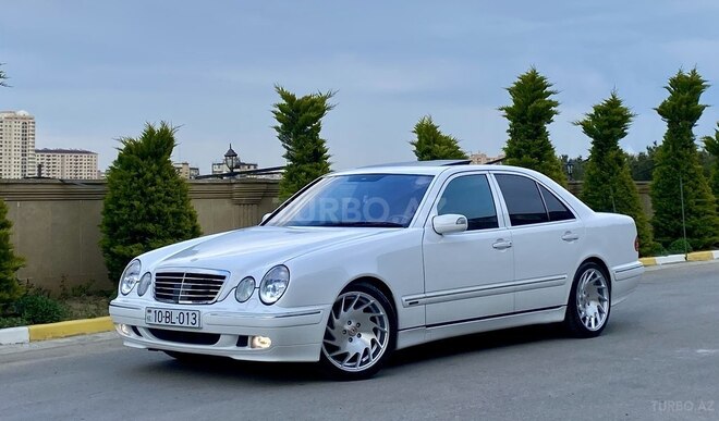 Mercedes E 320 2000, 235,000 km - 3.2 l - Bakı