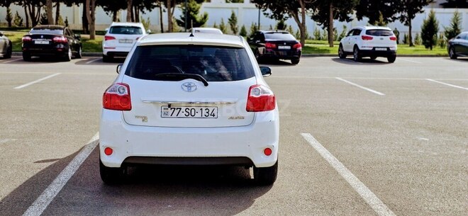 Toyota Auris 2011, 223,054 km - 1.4 l - Bakı