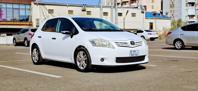 Toyota Auris 2011, 223,054 km - 1.4 l - Bakı