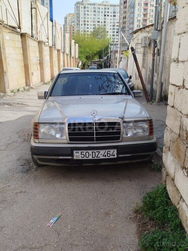 Mercedes E 230 1986, 42,000 km - 2.3 l - Bakı