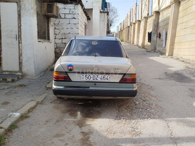 Mercedes E 230 1986, 42,000 km - 2.3 l - Bakı