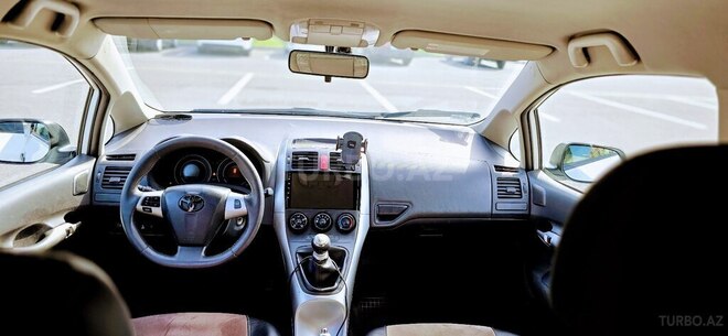 Toyota Auris 2011, 223,054 km - 1.4 l - Bakı