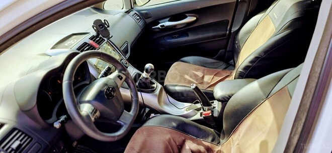 Toyota Auris 2011, 223,054 km - 1.4 l - Bakı