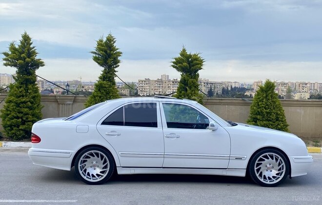 Mercedes E 320 2000, 235,000 km - 3.2 l - Bakı