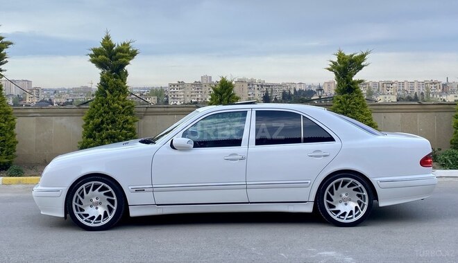 Mercedes E 320 2000, 235,000 km - 3.2 l - Bakı