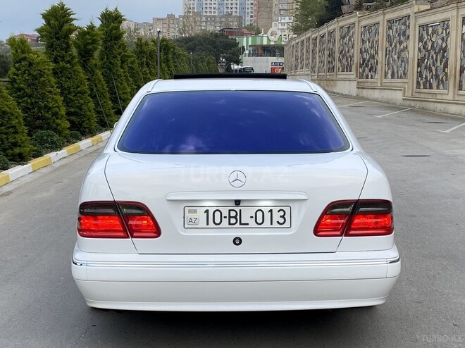 Mercedes E 320 2000, 235,000 km - 3.2 l - Bakı