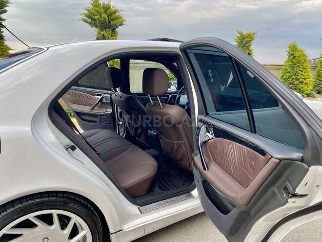 Mercedes E 320 2000, 235,000 km - 3.2 l - Bakı