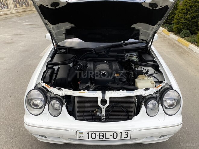 Mercedes E 320 2000, 235,000 km - 3.2 l - Bakı