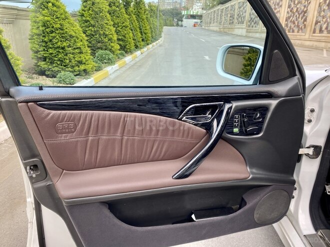Mercedes E 320 2000, 235,000 km - 3.2 l - Bakı