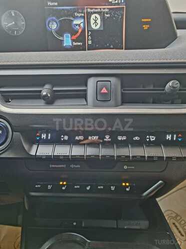 Lexus UX 250h 2021, 62,000 km - 2.0 l - Bakı