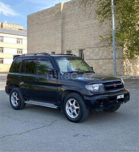 Mitsubishi Pajero io 2000, 253,151 km - 2.0 l - Bakı