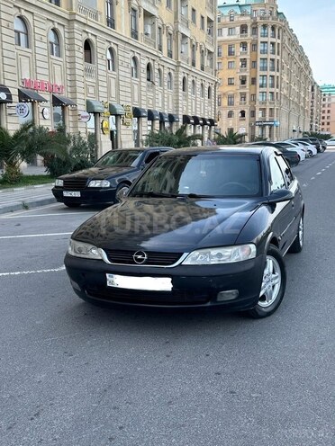 Opel Vectra 1996, 280,000 km - 1.8 l - Bakı