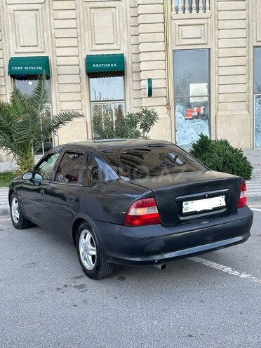 Opel Vectra 1996, 280,000 km - 1.8 l - Bakı
