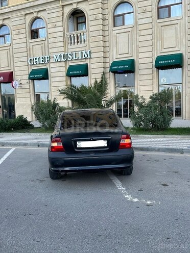 Opel Vectra 1996, 280,000 km - 1.8 l - Bakı