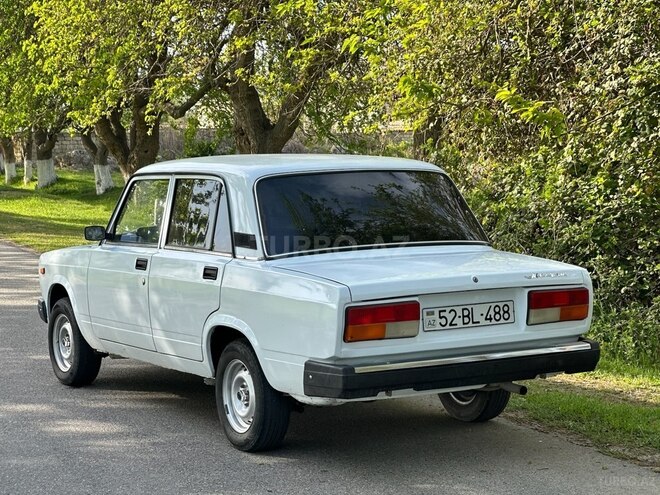 LADA (VAZ) 2107 2007, 95,000 km - 1.6 l - Salyan