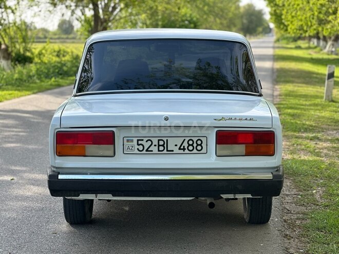 LADA (VAZ) 2107 2007, 95,000 km - 1.6 l - Salyan