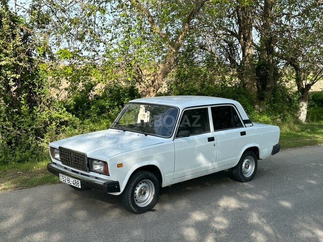 LADA (VAZ) 2107 2007, 95,000 km - 1.6 l - Salyan