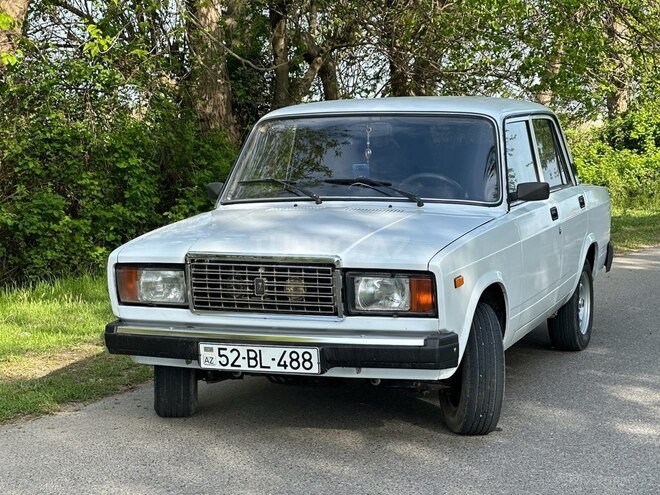 LADA (VAZ) 2107 2007, 95,000 km - 1.6 l - Salyan