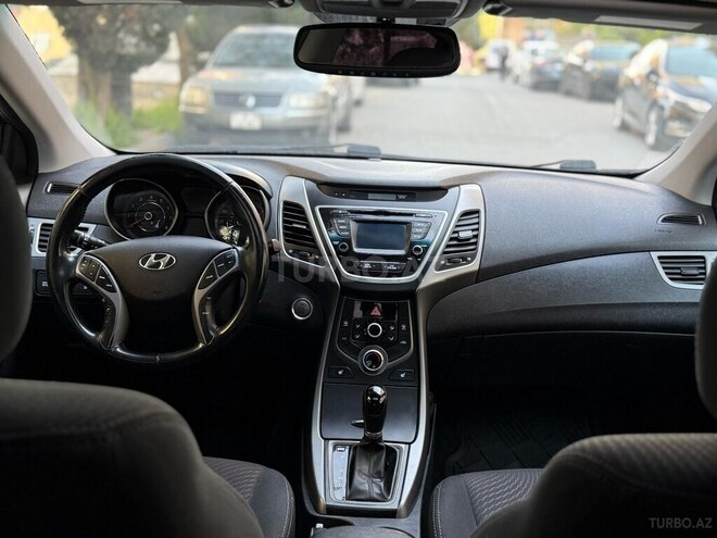 Hyundai Elantra 2015, 124,212 km - 1.8 l - Bakı