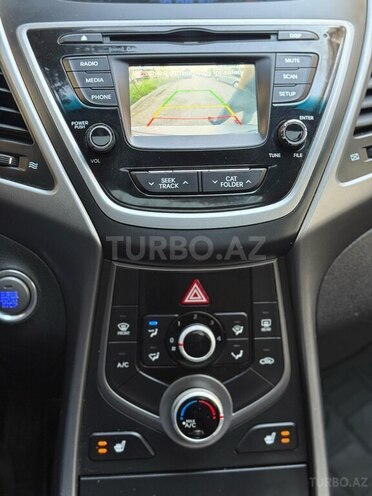 Hyundai Elantra 2015, 124,212 km - 1.8 l - Bakı