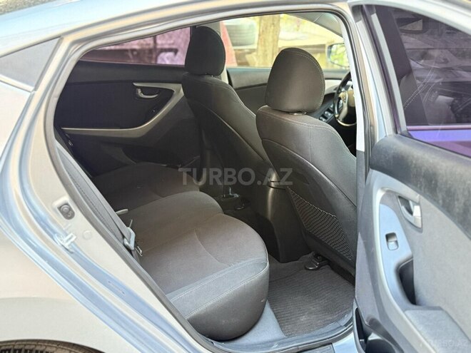 Hyundai Elantra 2015, 124,212 km - 1.8 l - Bakı