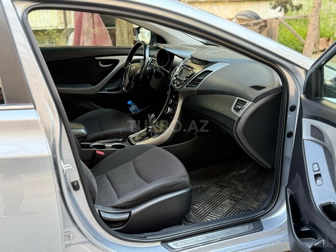 Hyundai Elantra 2015, 124,212 km - 1.8 l - Bakı