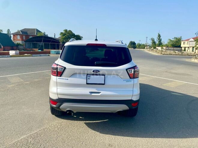Ford Escape 2017, 135,000 km - 1.5 l - Bakı