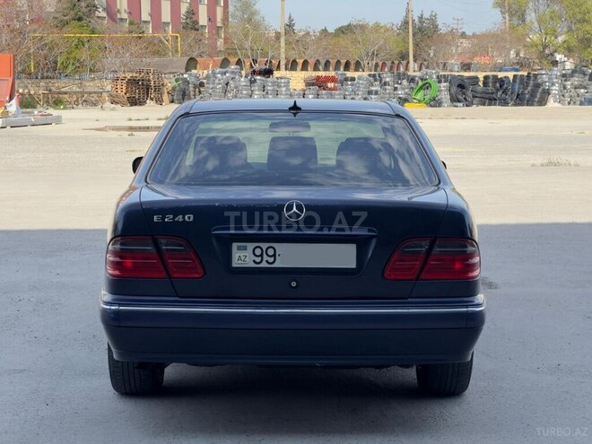 Mercedes E 240 2000, 330,000 km - 2.4 l - Bakı