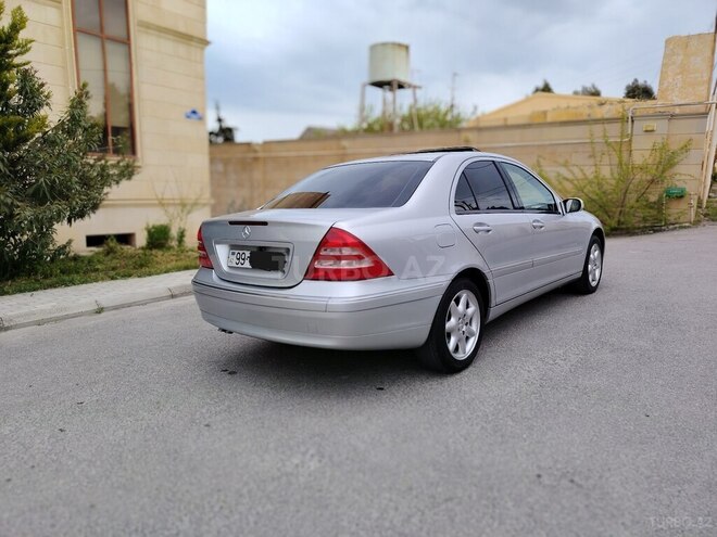 Mercedes C 240 2003, 221,000 km - 2.6 l - Bakı